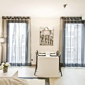  Daire Up Bcn İspanya